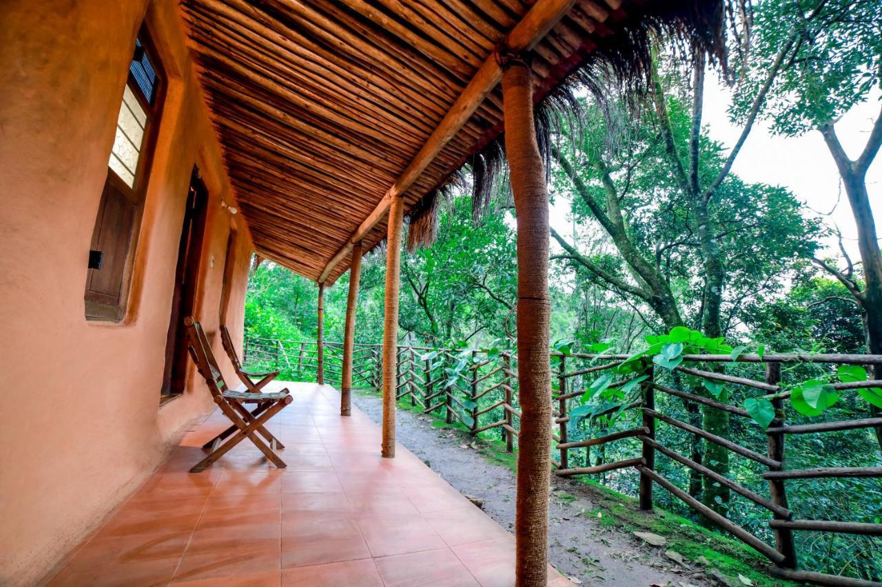 Golden Fern Resort Kanthalloor Exterior foto